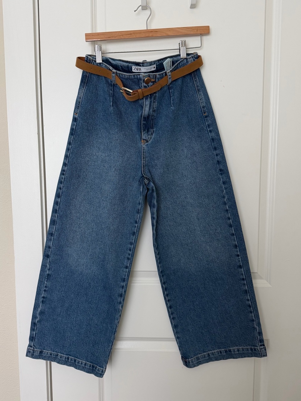 Zara Medium Blue Wide-Leg High-Rise Jeans with Brown Belt